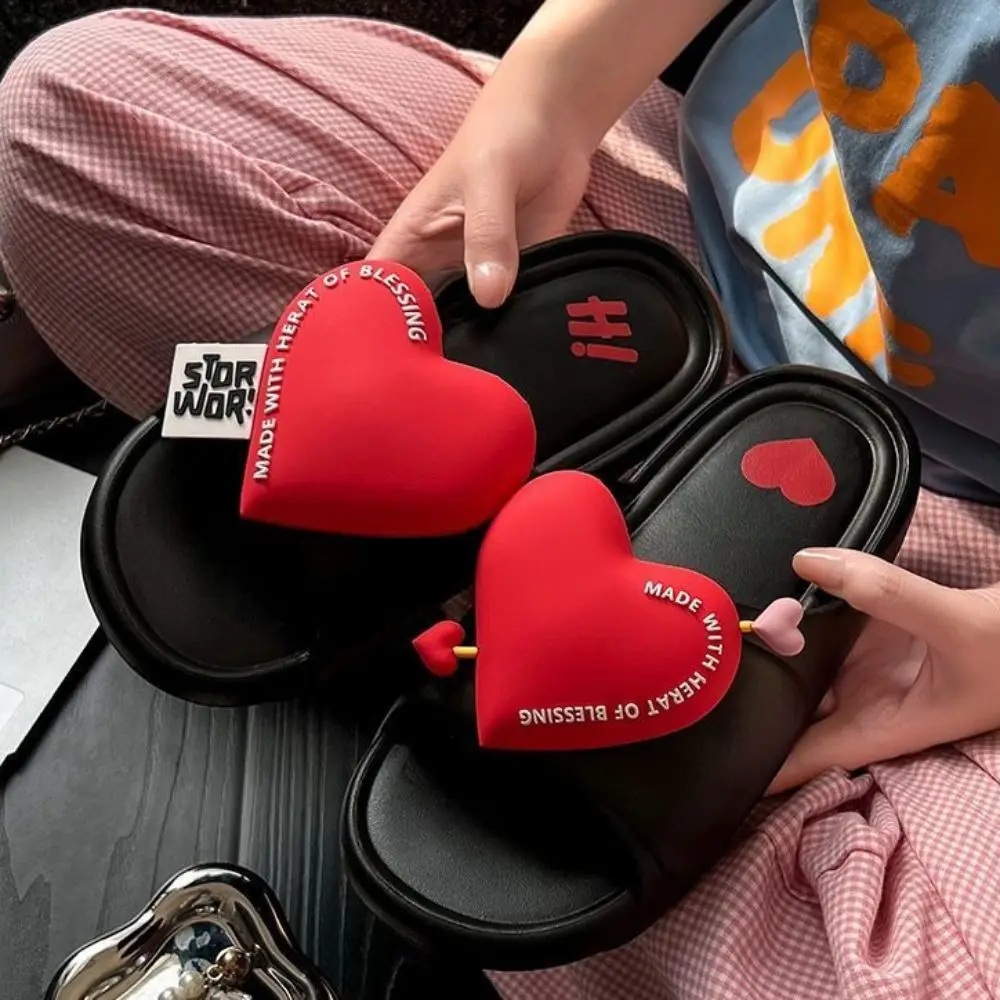 Cute Exaggerate Sweet Heart Slippers EVA Soft Platform Slippers Women Home Shoes Non-Slip Flats Slippers Indoor Outdoor