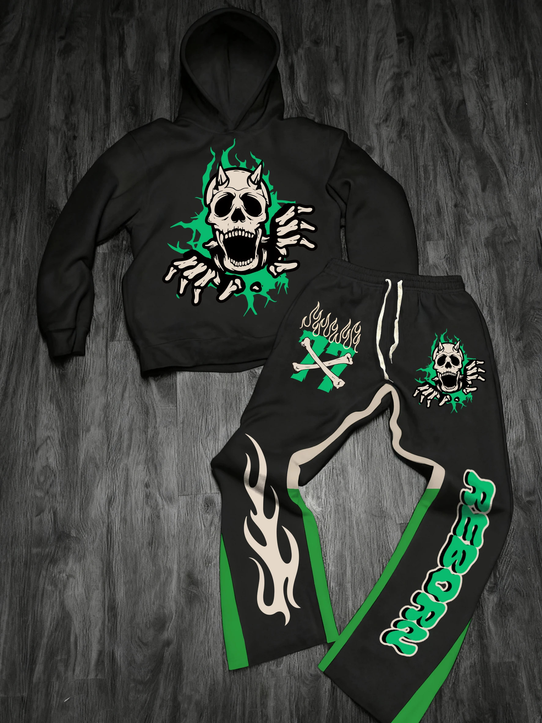

Men's Autumn and Winter Dark Trendy Cool Skull Flame Suit Black and Green Hooded Sweatshirt Casual Pants Street Fashion Two-Piece Set