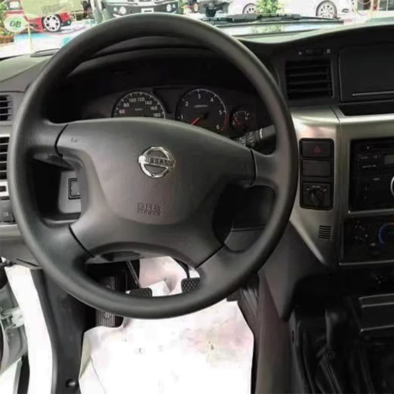 Customized Hole-punch Wear-resistant Car Steering Wheel Cover for Nissan Patrol Y61 Black Genuine Leather Car Accessories