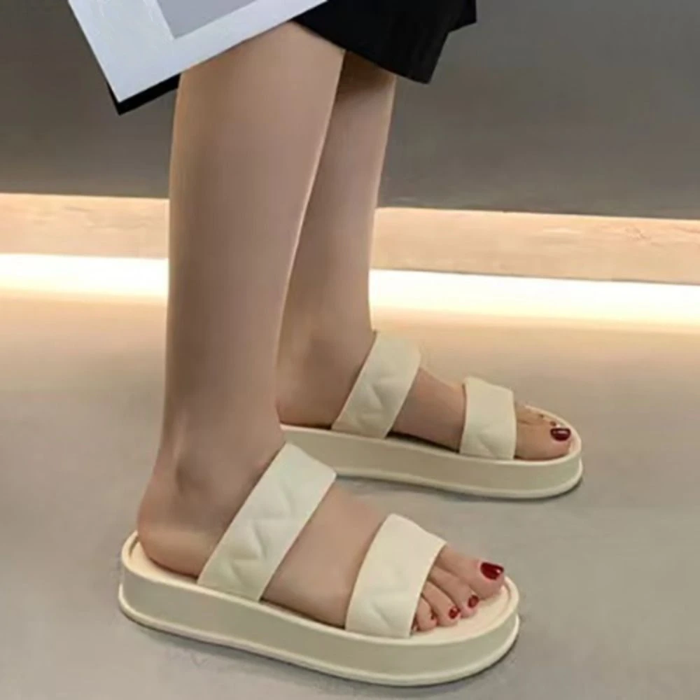 

Fashion Soft Sole Flat Bottom Slippers PVC Casual Platform Slides Sandals Beachwear Shoes Anti Slip Slippers Women Women