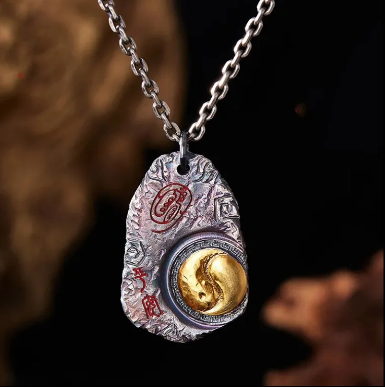 Taoist Golden Light Seal Tai Chi Eight Trigrams Pendant Necklace Retro Couple Transport Pendant Sweatshirt Necklace