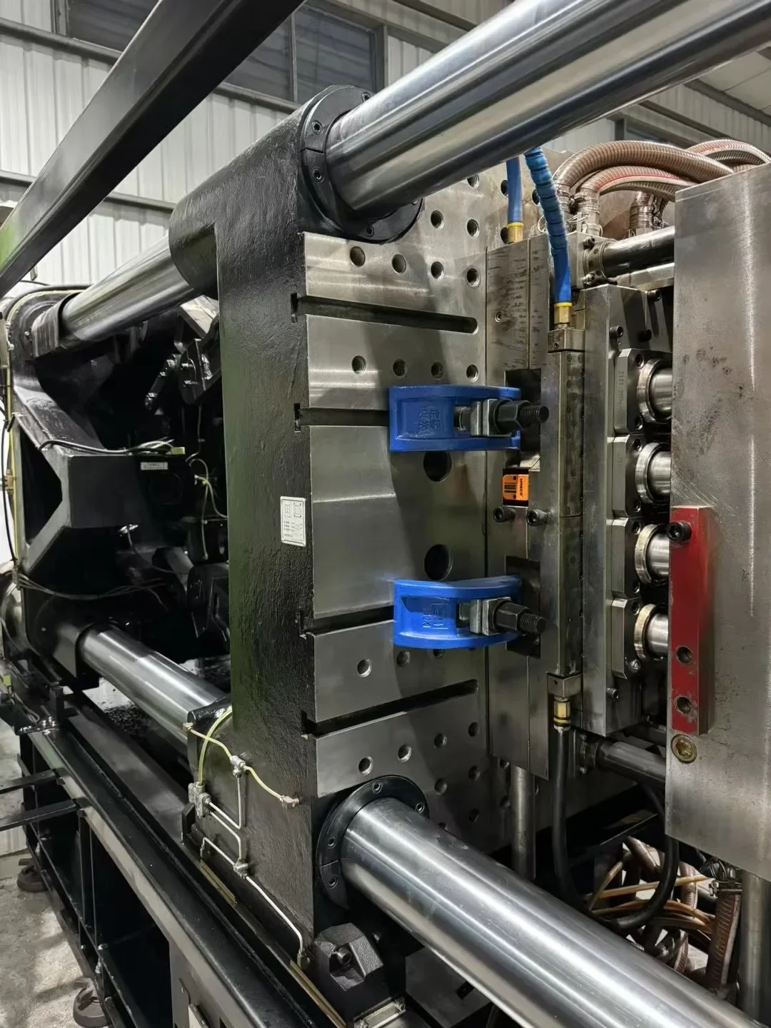 MA480t เครื่องทําแก้วพลาสติก เครื่องปั้นพลาสติก เครื่องปั้นพลาสติกสําหรับชาวเฮติ