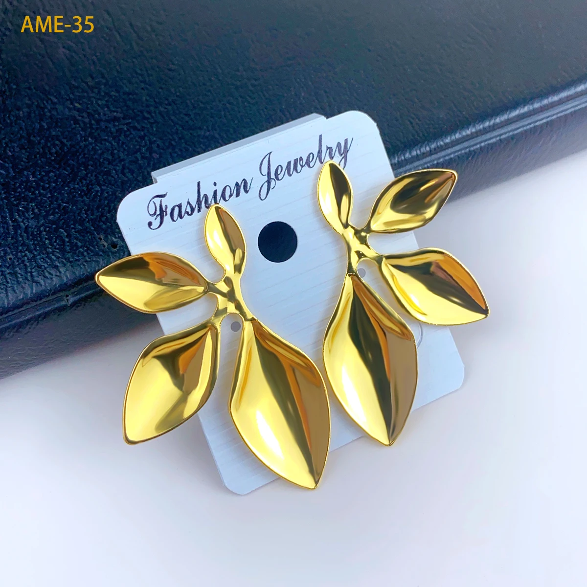 ANIID Women's Vintage Fan Leaf Shape Earrings Stud Temperament Gold Color Big Earrings Personality Simple Party Jewelry Gift