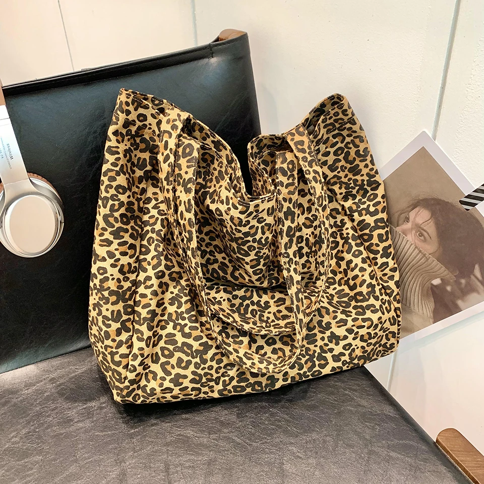 Large capacity leopard canvas bag, fashion trend practical, multi-functional niche shoulder bag