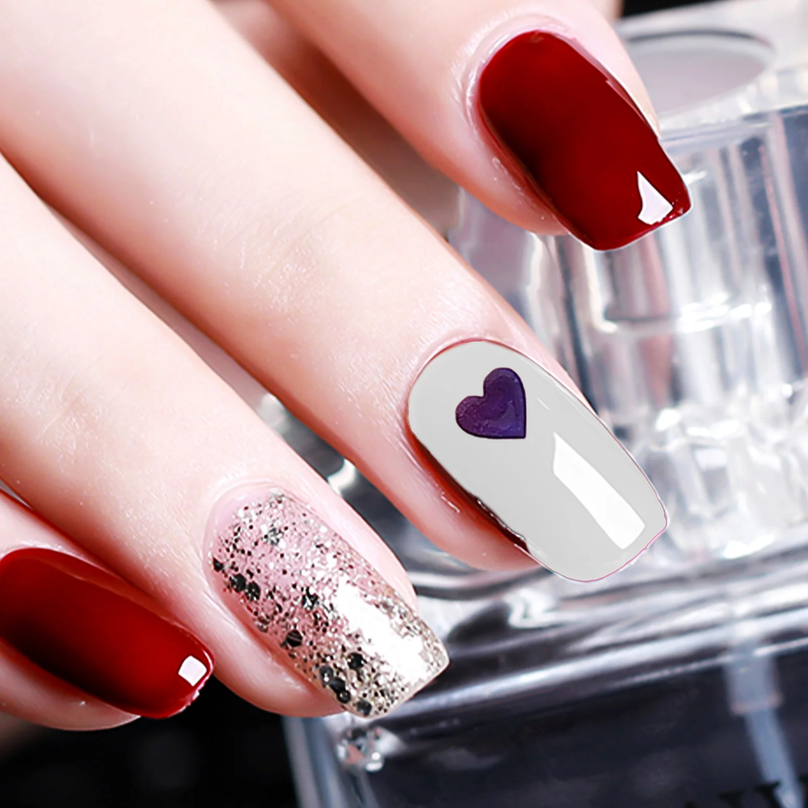 

8 Sheets Romantic Heart Shaped Nail Stickers Manicure DIY Decor Heart Nail Decal Creative Accessory Romantic Manicure Ornament