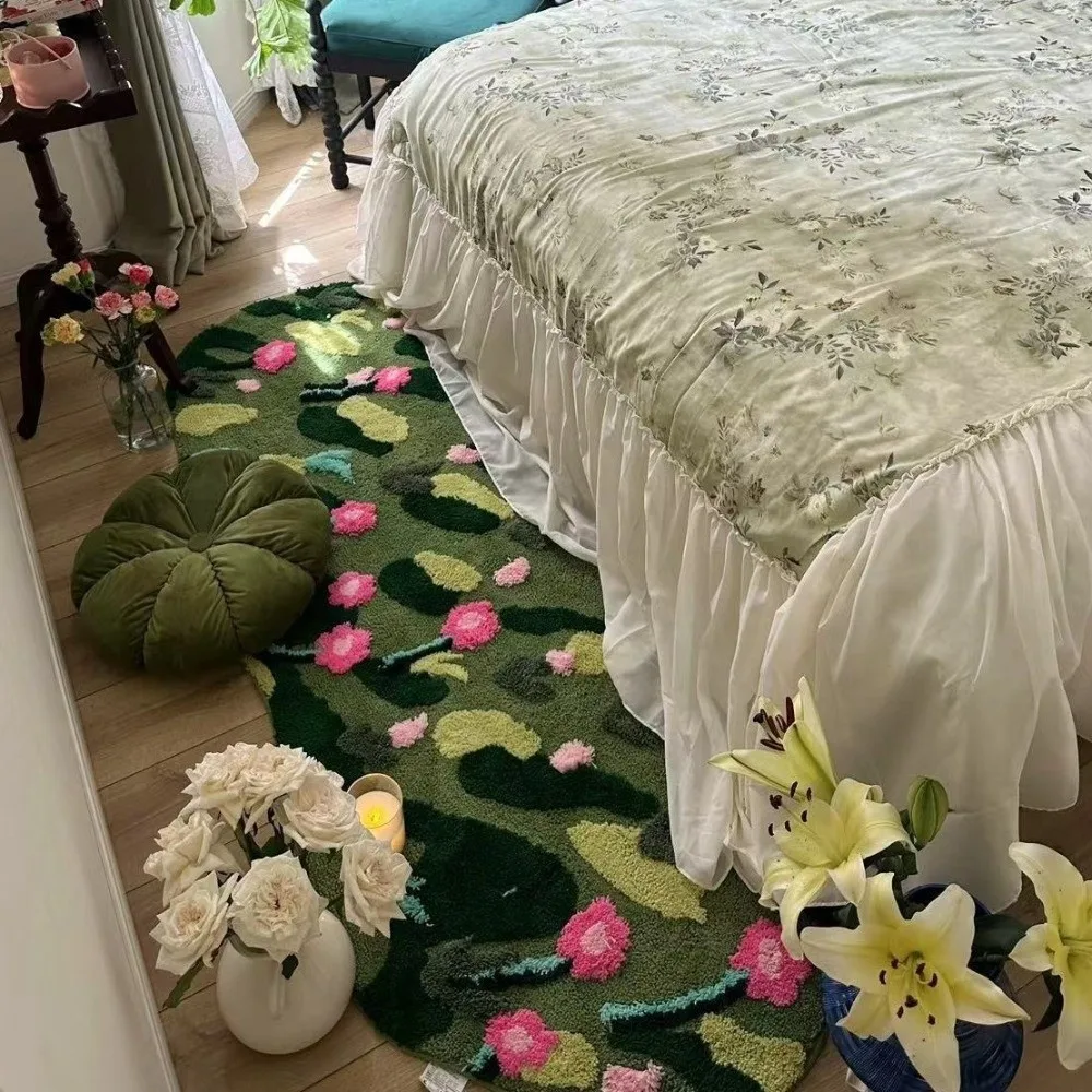 Modern Irregular Imitation Cashmere Carpet Non Slip Flower Pattern Bedside Carpet Absorbent Soft Area Rugs Bathroom