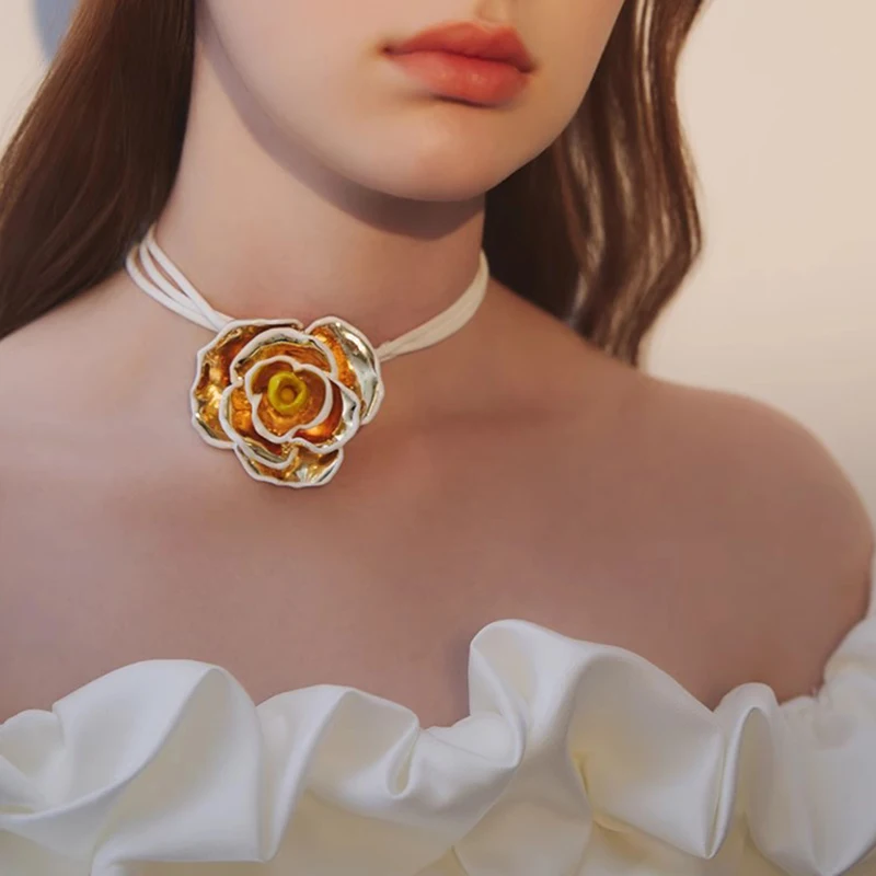 

High-end neck-tied rose camellia choker collar neck with collarbone chain, fashionable jewelry