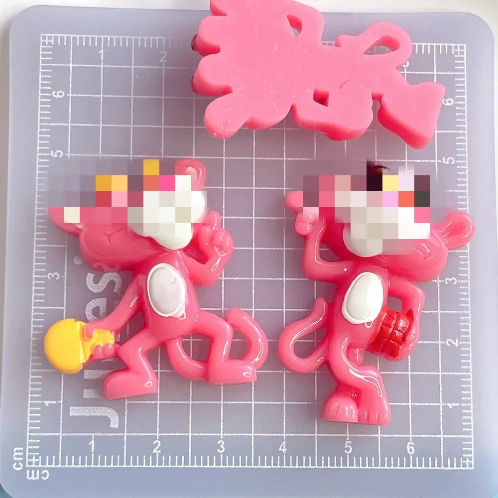 5 Stück Cartoon helle süße rosa Leopardenpuppe Cartoon-Figur Miniatur-DIY-Bastelbedarf Harz Flatback-Cabochons