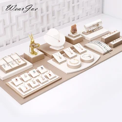 Soporte de exhibición de joyería de cuero PU blanco, estante colgante de gabinete de ventana de mostrador de tienda de joyería, collar, pulsera, anillo, pendientes