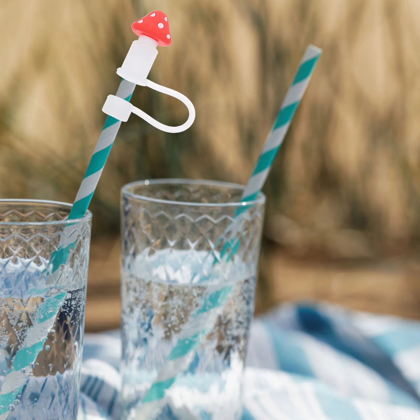 

4Pcs Straw Caps Silicone Tip Covers Cute Reusable Straw Protectors for Drinking Tumblers Tips Protector