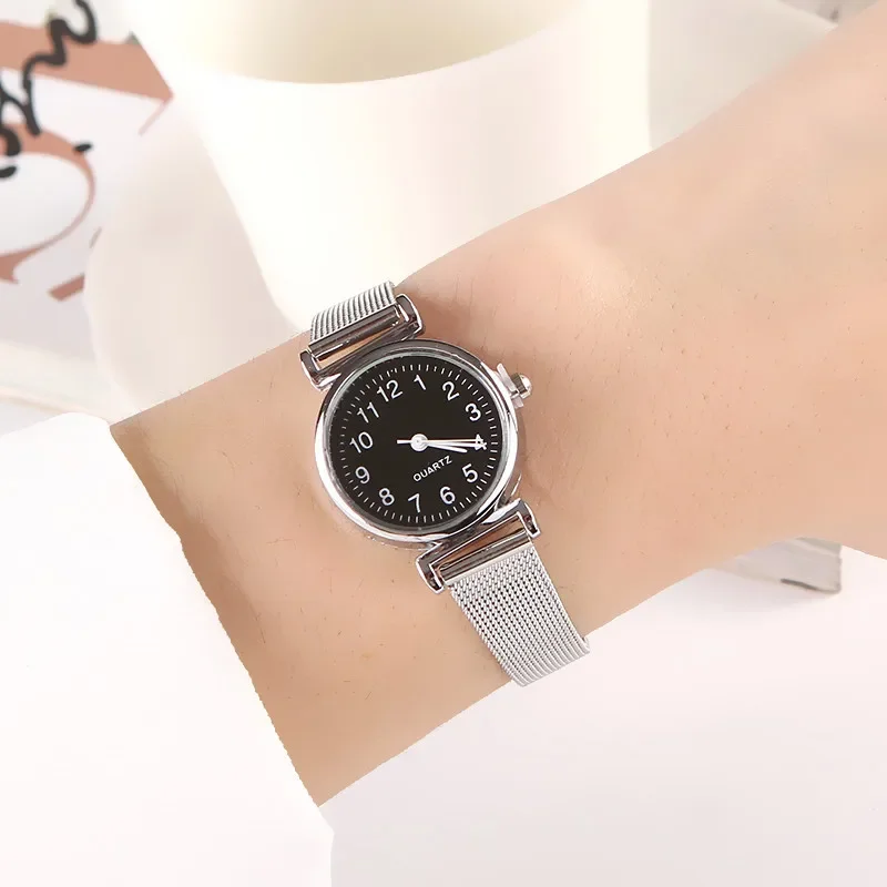 Luxury Ladies Watches Casual Small Dial Ulter Thik Band Elegant Ladies Quartz Watch Wrist Watch Classic Watches Relogio Feminino