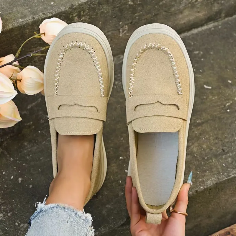 

Casual Women Loafers Rubber Sole Lightweight Women Shoes Trend Fashion Slip-On Sneakers Retro Outdoor Designer Shoes for Women