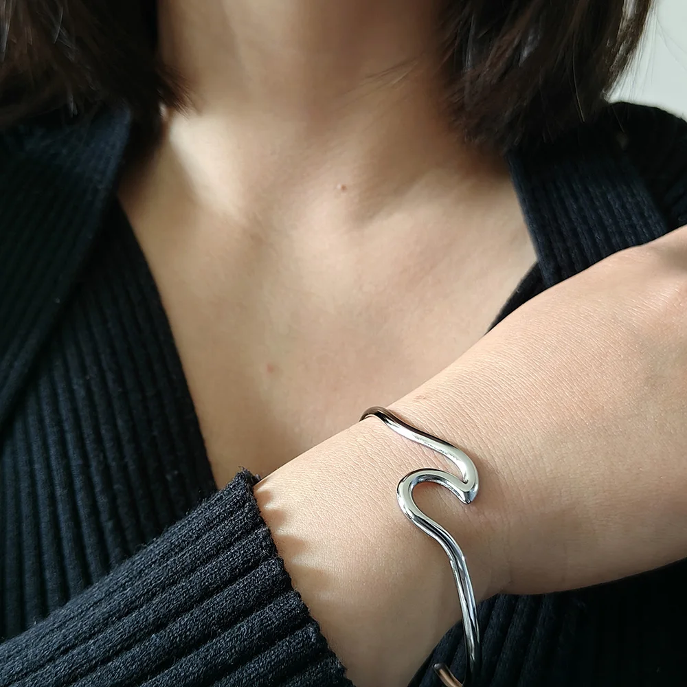 Bangles for Women Irregular Wave Twisted Stainless Steel Open Cuff Bracelets Silvery Gold Girl Fashion Jewelry Birthday Gifts