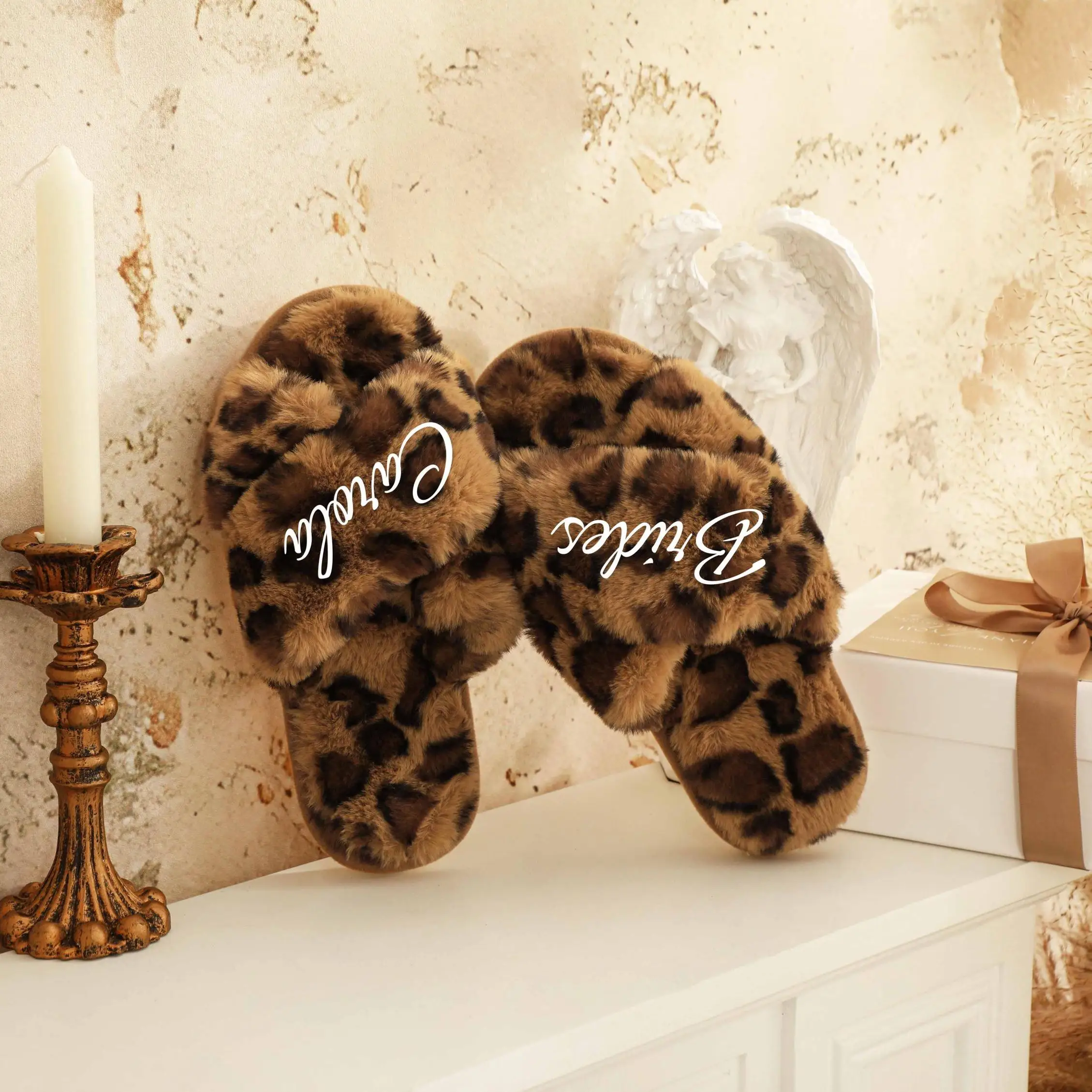 

Personalized Wedding Name Slipper Custom Leopard Print Bridal Party Fluffy Slippers Warm Soft Ladies Home Shoes Bridesmaids Gift