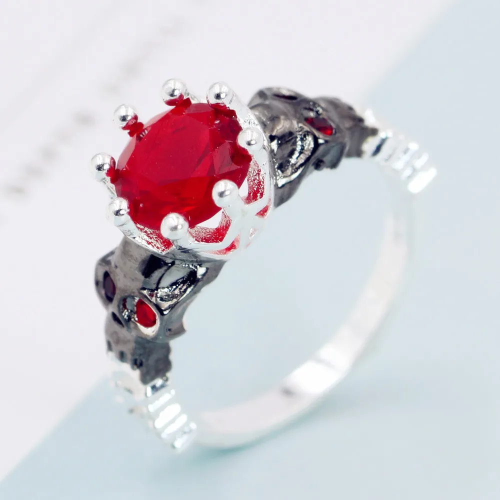 Best-selling European and American style non-mainstream bone jewelry for hands. Fashionable skull-themed punk red jasper rings.