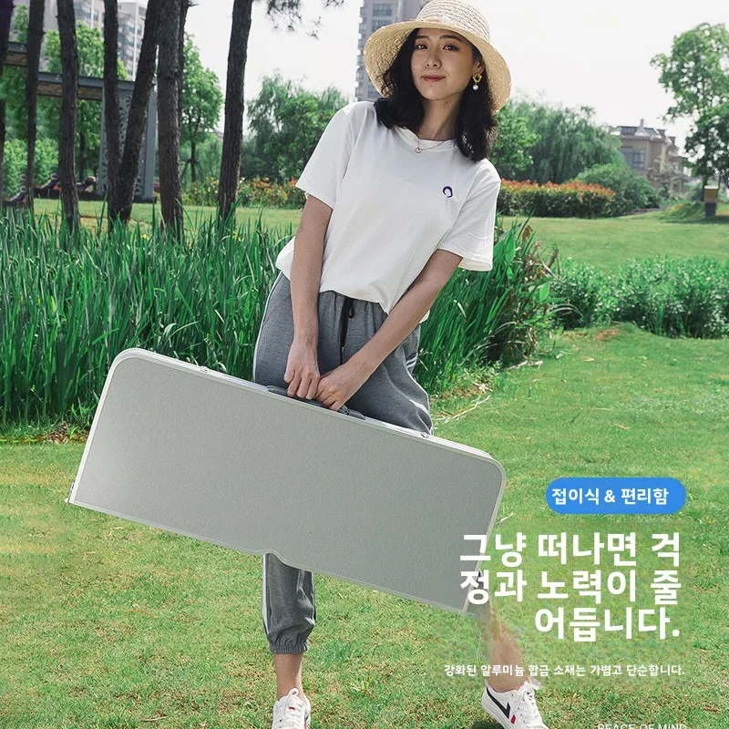 Nuovo tavolo da campeggio pieghevole con 4 sedie Tavolo pieghevole portatile Tavolo da cortile Tavolo da picnic pieghevole semplice collegato in lega da esterno