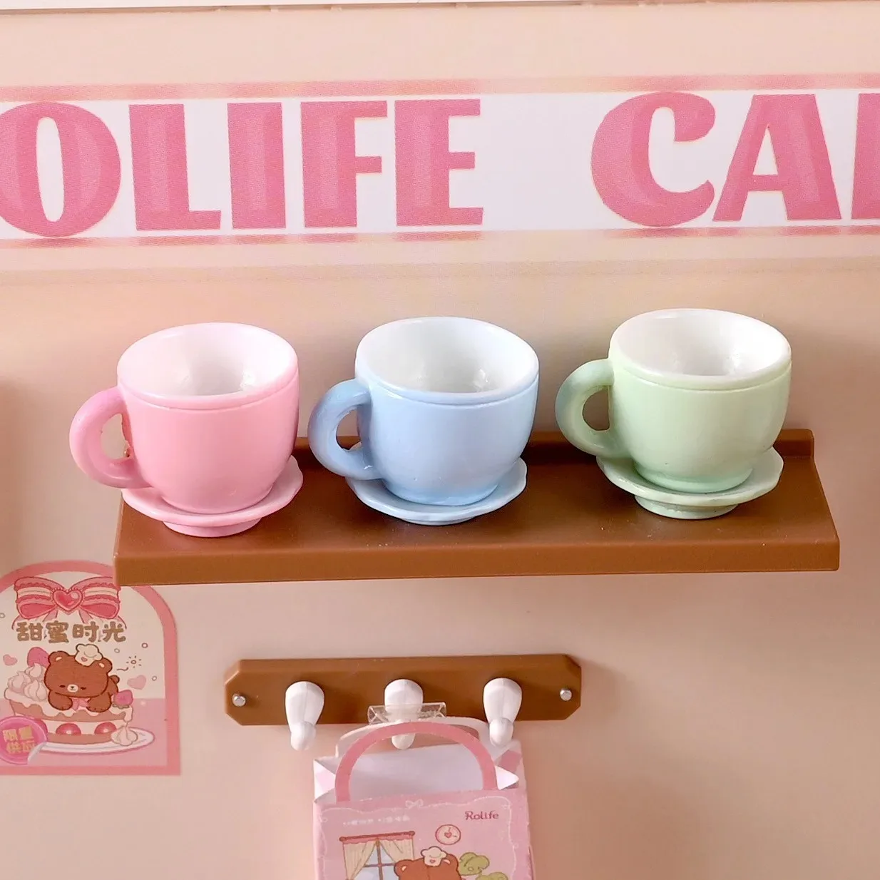 

5Pcs/Lot Resin Mini Macaron Cups & Plates Dollhouse Decor Ornaments