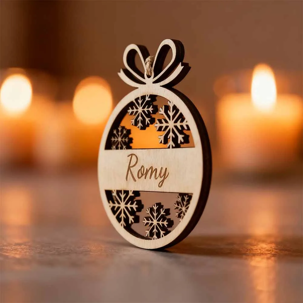 مجموعة مكونة من 5 قطع من زينة عيد الميلاد الشخصية مع الأسماء، وعلامات هدايا عيد الميلاد، وزخارف عيد الميلاد الخشبية، ومعلقات شجرة عيد الميلاد