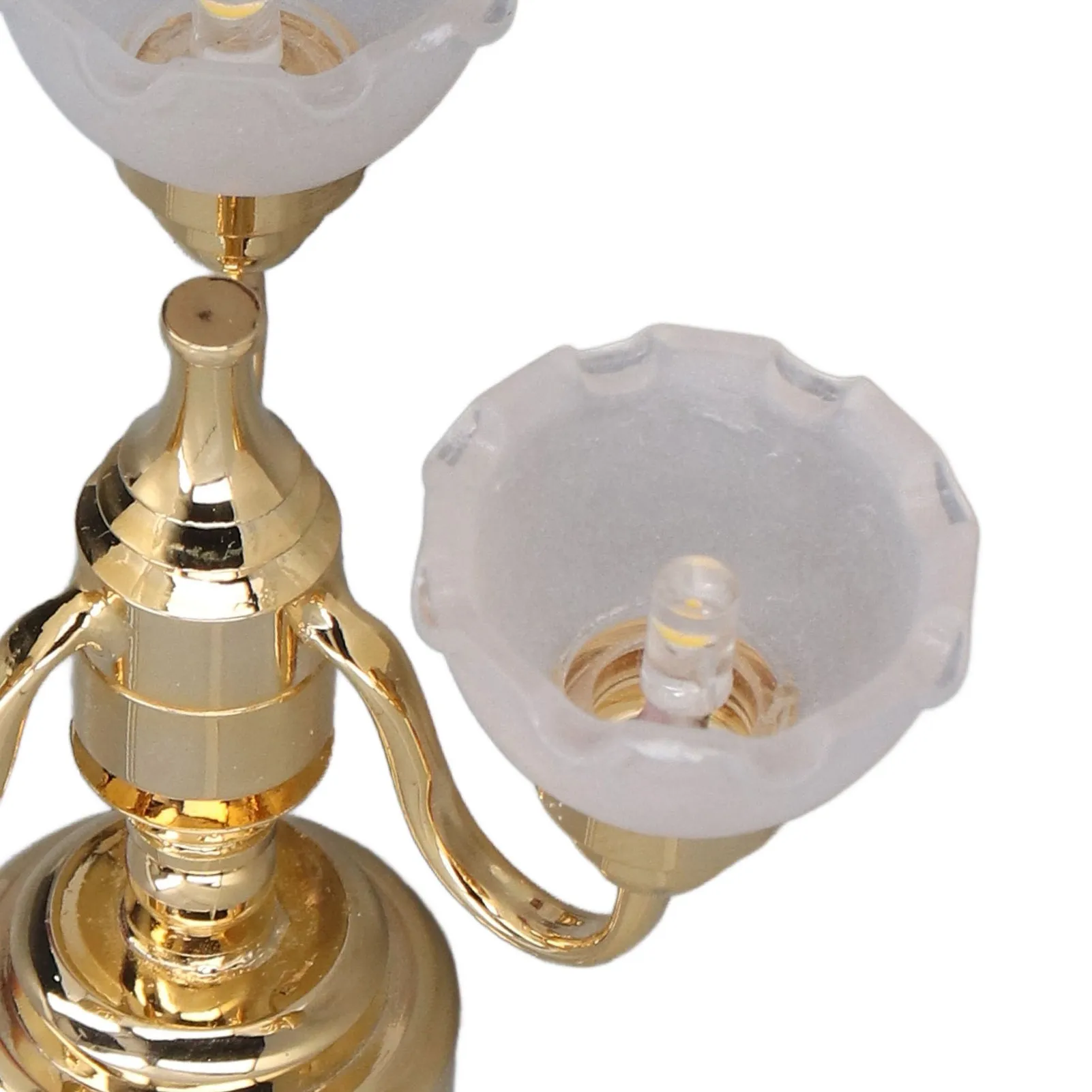 인형의 집 천장 조명 조명 풍부한 세부 사항 LED 조명 인형의 집 미니어처 샹들리에 1:12 스케일 사진 촬영용 3개 헤드