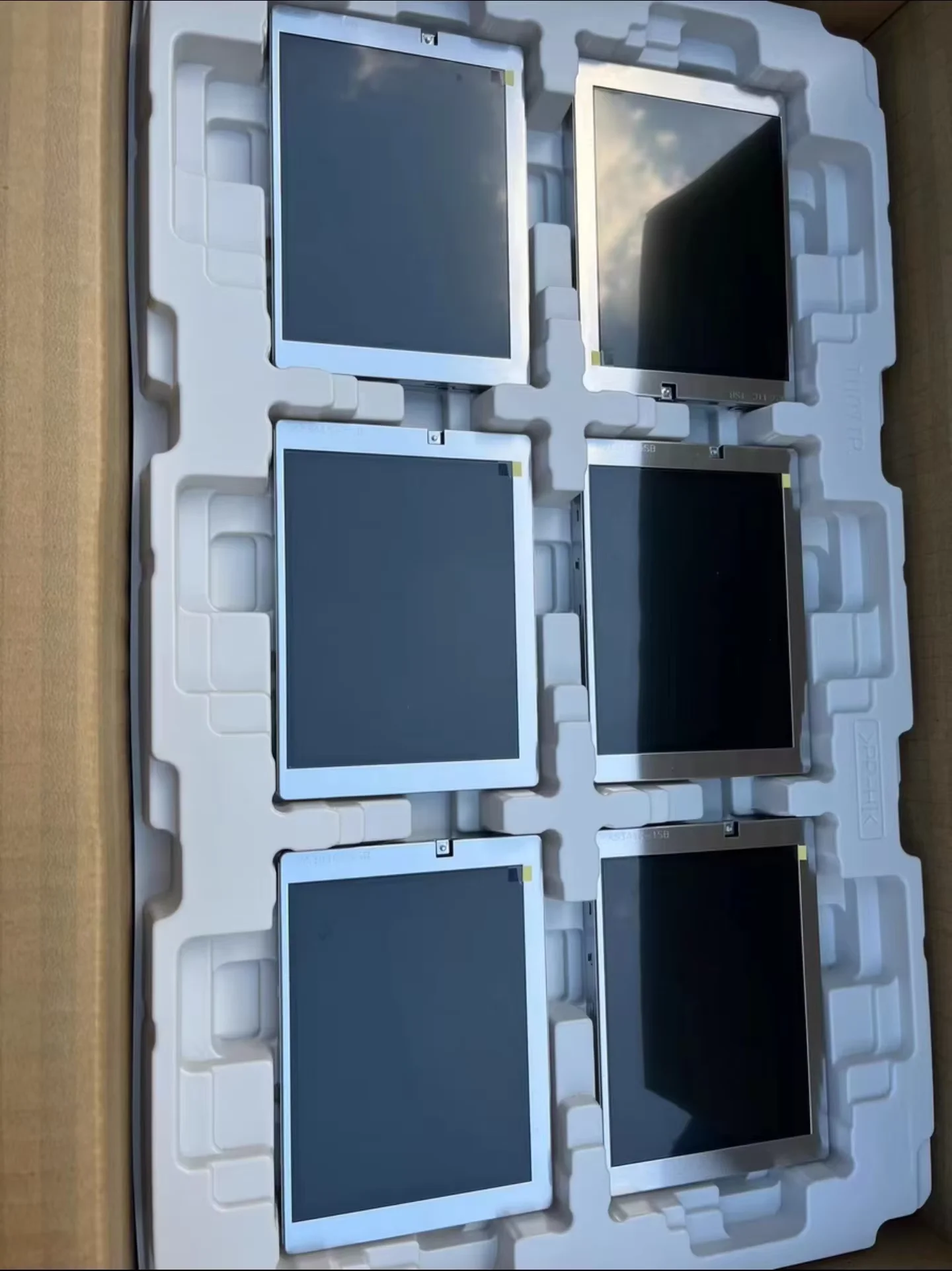 

Original New 5.7-inch LQ057Q3DC03 LCD Display Screen Suitable For LCD Screen Maintenance And Replacement