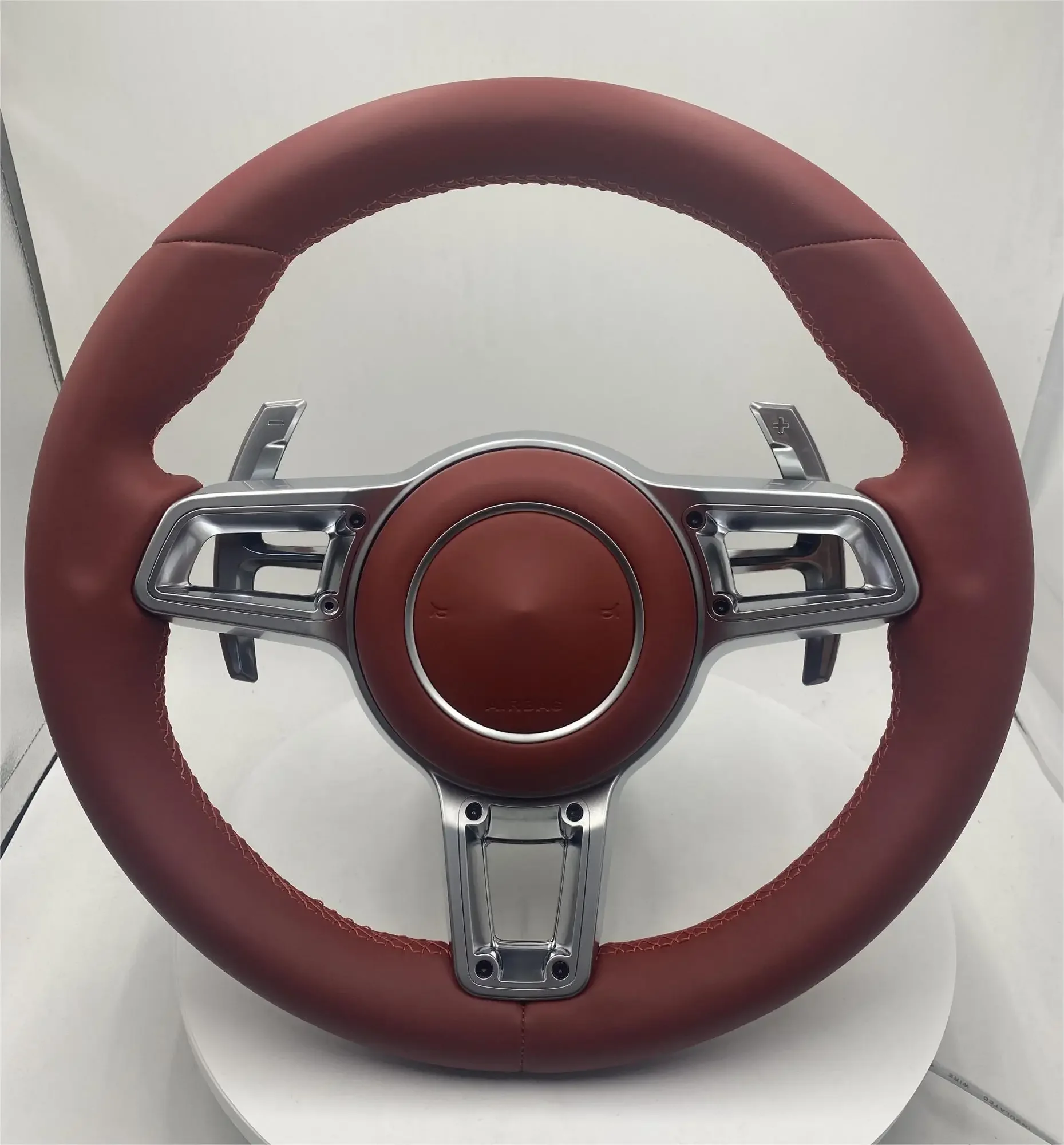 

Новинка для Porsche Lenkrad Cayenne Panamera 911 997 985 981 Boxster Cayman 987 2021 2020 модифицированное красное кожаное рулевое управление с шипами GT Wh