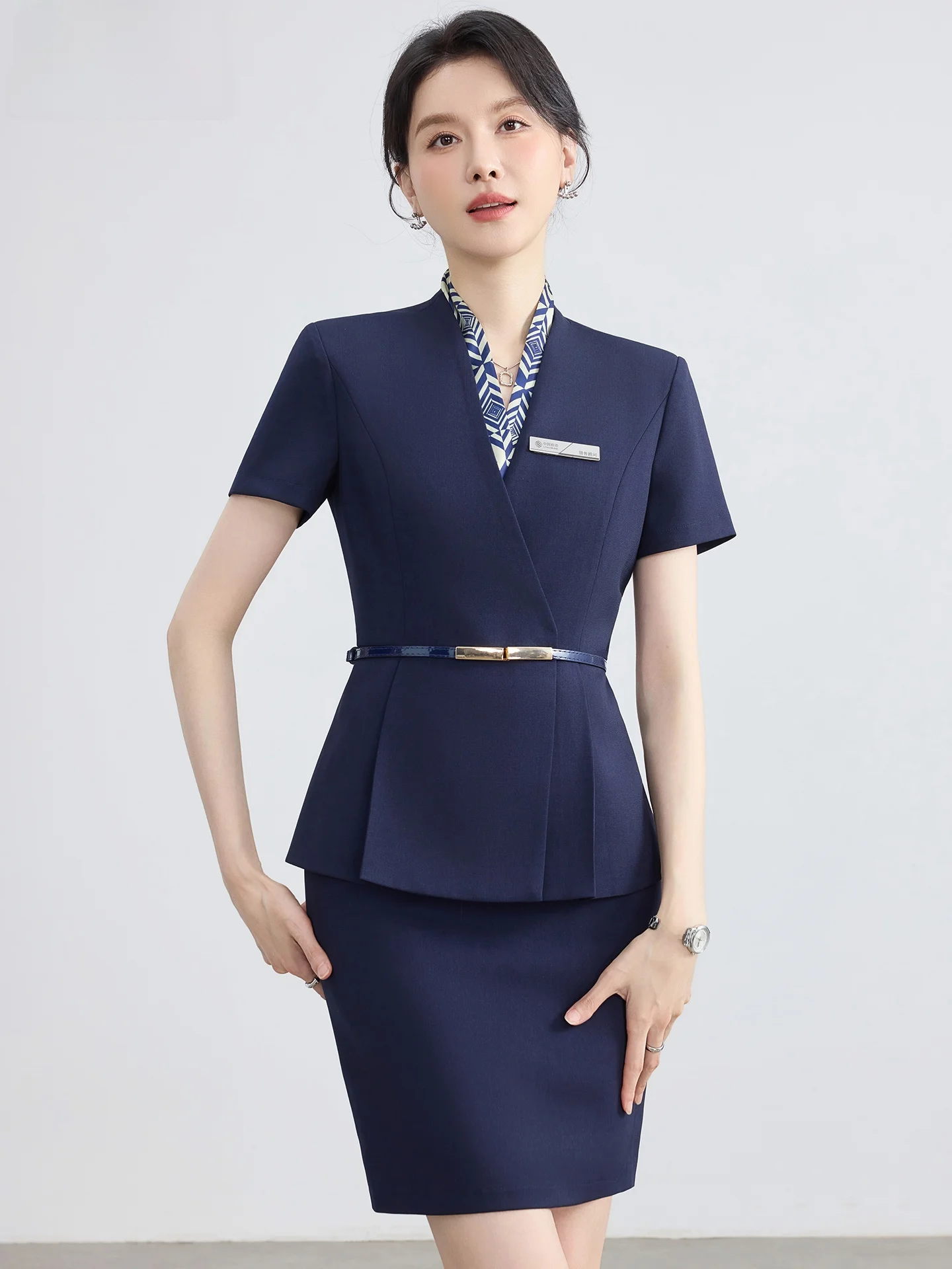 

Slim Fit Blue Suit Set for Women Summer ort Sve Profional Workwear for Beau Salon Thin Polyester Fiber V Ne Butto...