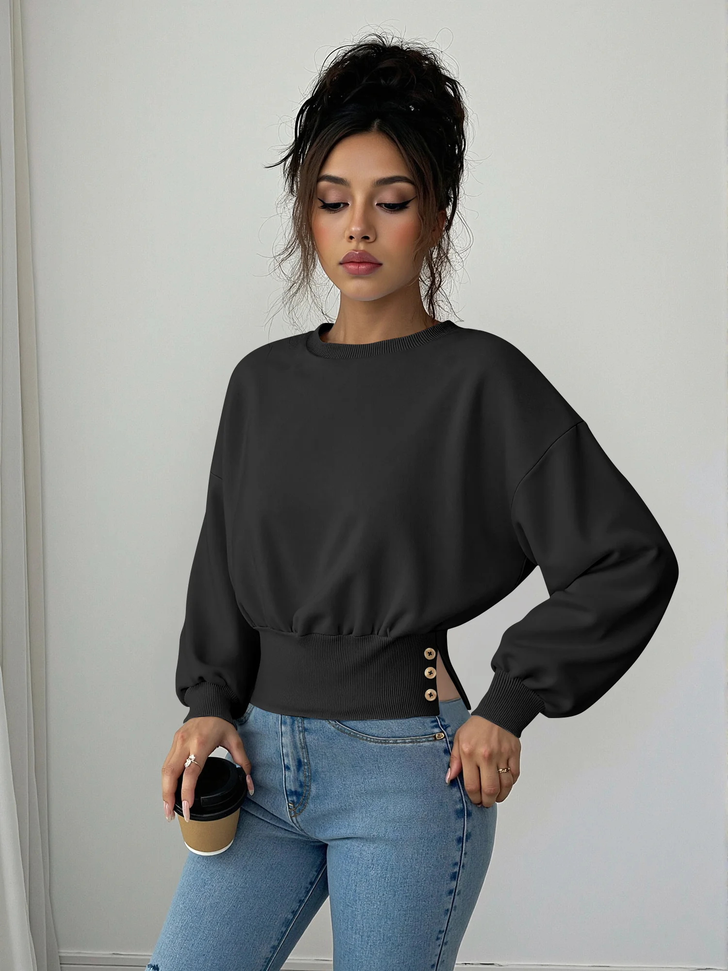 Daily‑Wear Round‑Neck Cropped Sweatshirt, Side Button Waist‑Band Pullover for Café Brunch & Mall Shopping Trips
