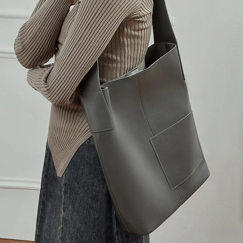 Women Spacious Bucket Tote 2025 New Vegetable Tanned Top Grain Leather Single Shoulder Handheld Bag Popular Versatile Handbag