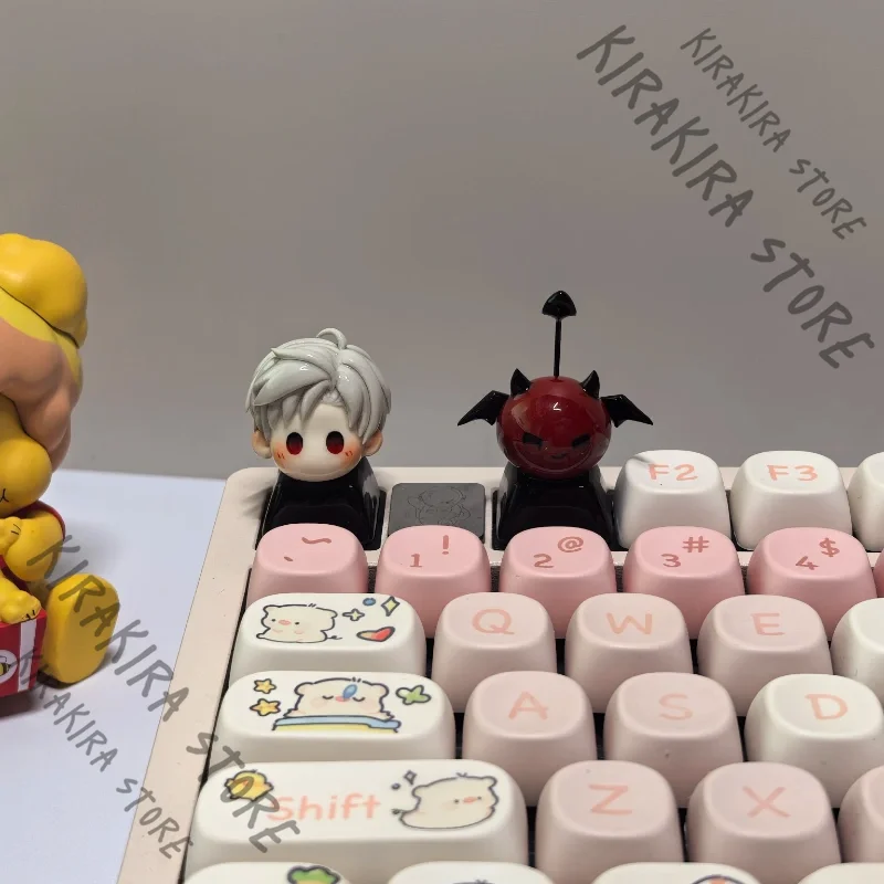 

Love and Deepspace Sylus Cosplay Anime Three-dimensional Mechanical Keyboard Resin Clay Keycap Handicraft Figurine Mascot