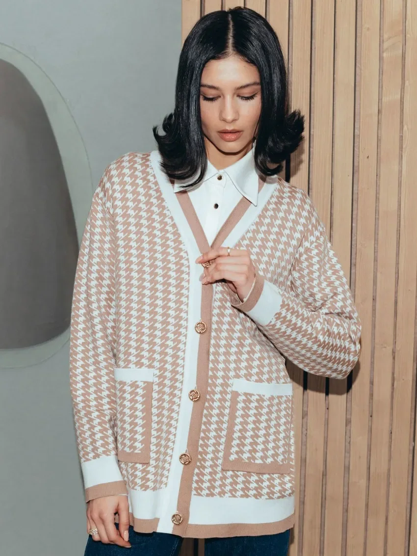 

2025 Fashion Women's Houndstooth Print Oversize Soft V-neck Thick Knitted Comfortable Sweaters Button Vintage Cardigan Jumpers