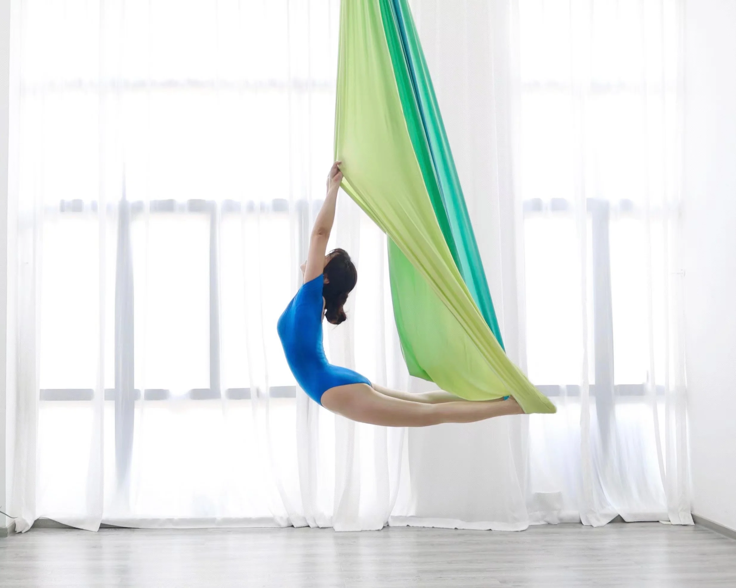 New Ombre Aerial Fly Yoga Hammock Set 5mx2.5m Anti Gravity Yoga Belts For Yoga Exercise Air Swing Bed Trapeze