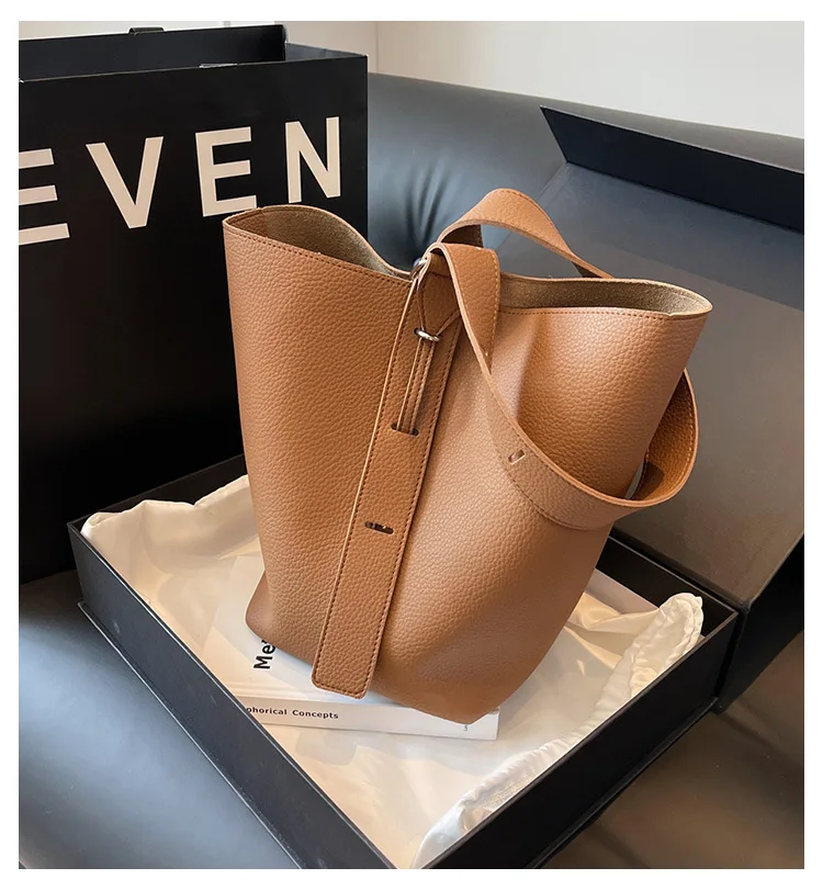 Casual single-shoulder bag, niche texture ladies handbag, large-capacity vintage crossbody bag