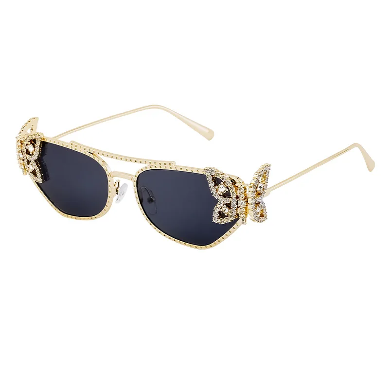 

New Women's Butterfly Rhinestone Cat-Eye Sunglasses Dainty Butterfly Design with Sparkling Diamonds Retro Modish Vibe On Poin