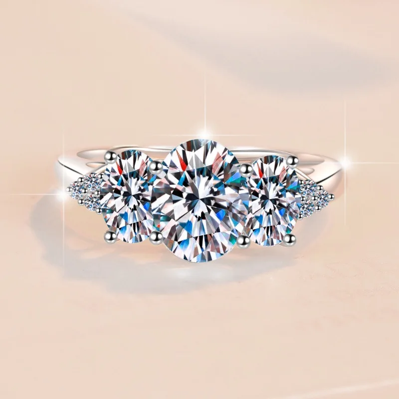 Dignified Ring Women's 2 Carat Moissanite PT950 Platinum - Exquisitely Crafted Three-life Stone Oval Ring, Elder Gift Selection