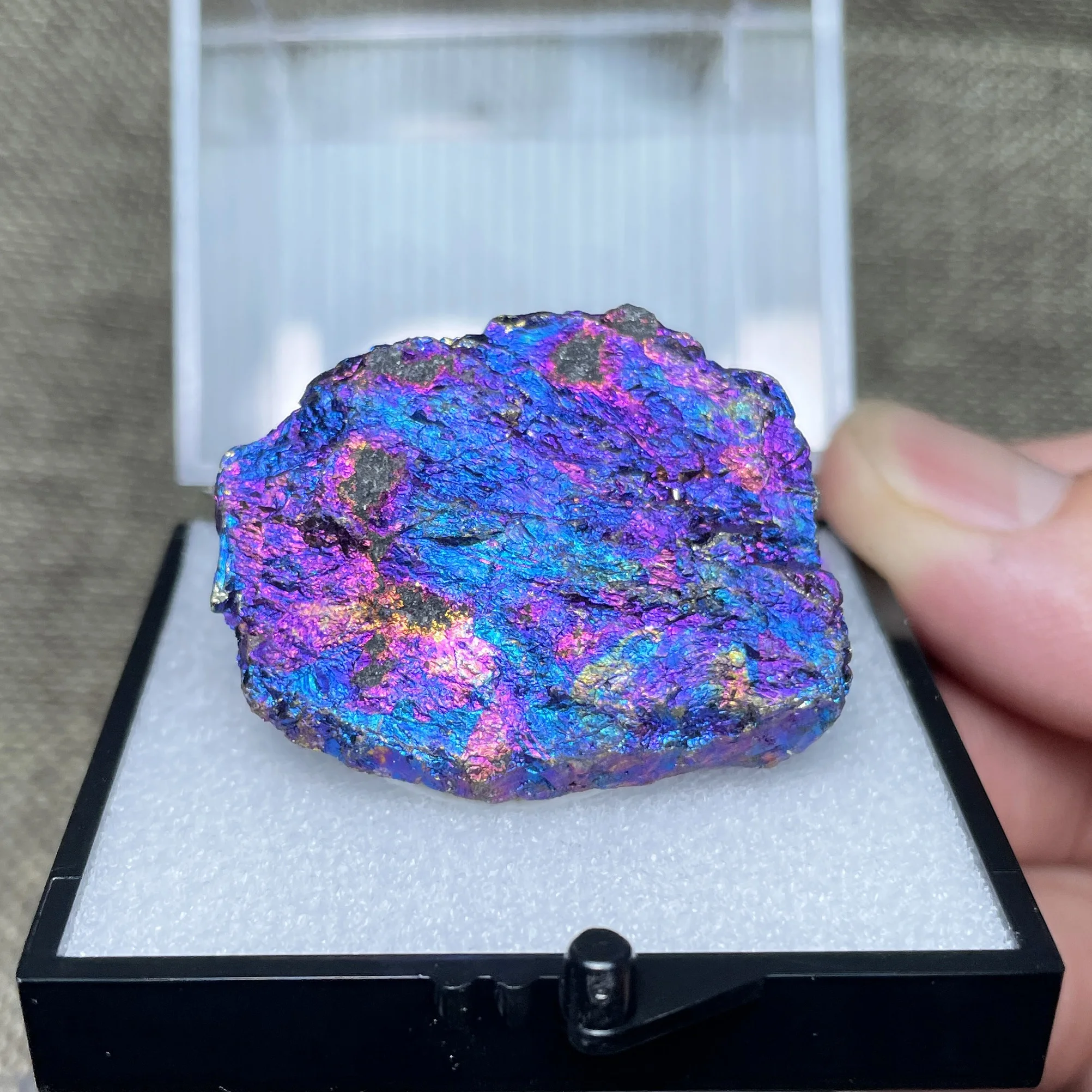 Minerai de cuivre coloré naturel, spécimen minéral de Bornite, pierre de guérison, cristal Quartz, décoration d'intérieur, taille de boîte 50x50mm