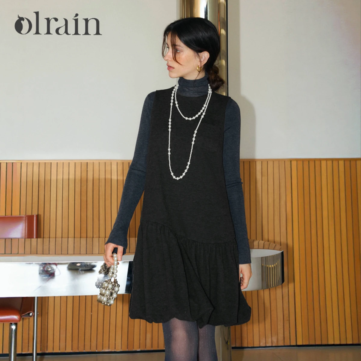 

OLrain Women's Elegant Simple Dress Solid O-neck Sleeveless Mini Dress 2025 Autumn Commute Design Loose Fit Dresses O57QL001810