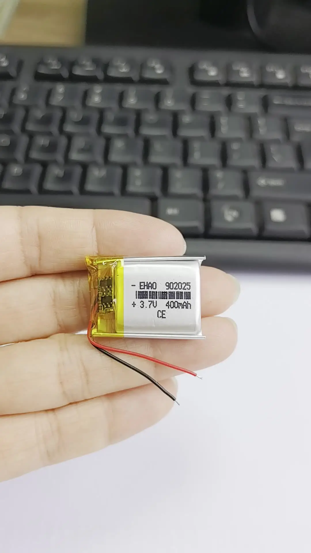 Batterie plate rechargeable LIPO (lithium polymère) 3,7 V 2000 mAh