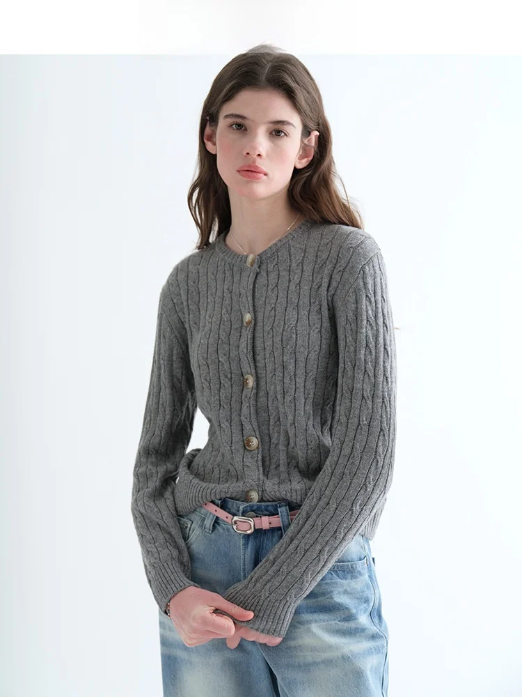 

Retro JiuJiu Miu Knitted Wrap Cardigan Women's Spring 2026 New College Style Versatile Sweater Jacket Soft Nylon Blend Long S...