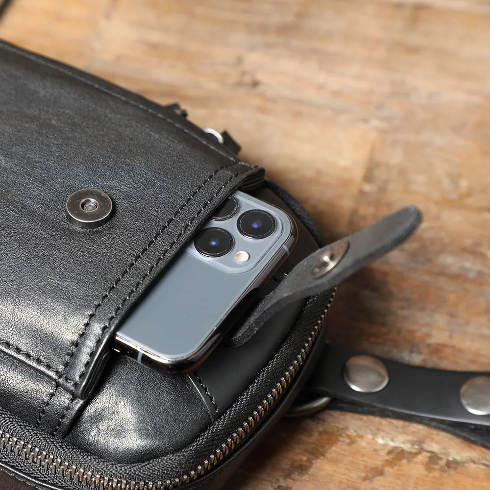 S.WORKER Mini-Umhängetasche aus Vollnarbenleder für Herren, Echtleder-Mode-Umhängetasche für Handy und Schlüssel – Detail 19