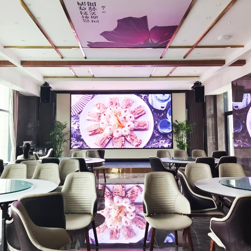 P2.5 Indoor Full Color LED Advertising Screen Energy Saving Durable Display for Clothing Store Window