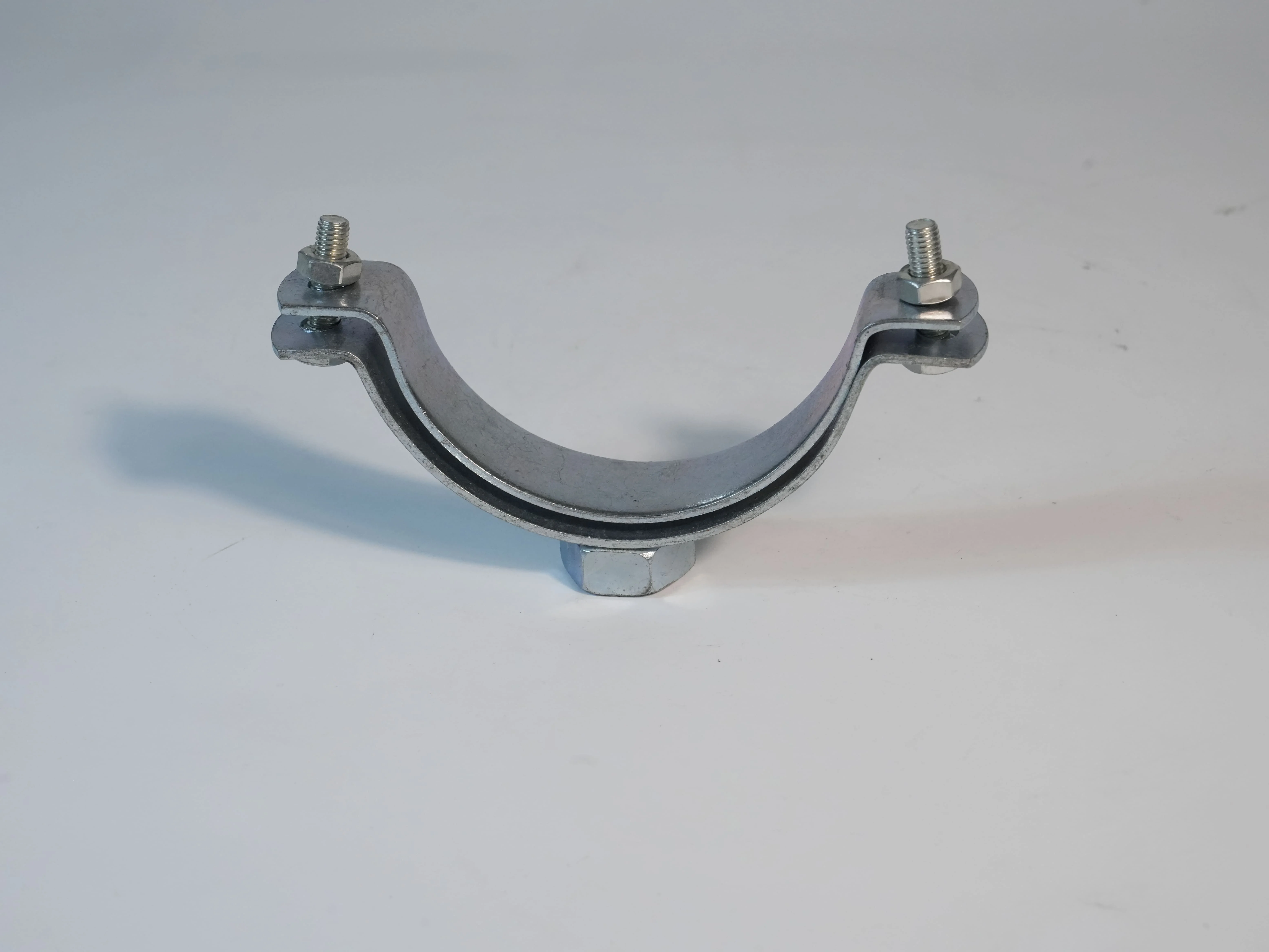 China Metal Fabrication Saddle Clamp Plumbing Pipe Fitting square Tube Joints Saddle Clamps Clips Plastic HDPE Pipe Fittings