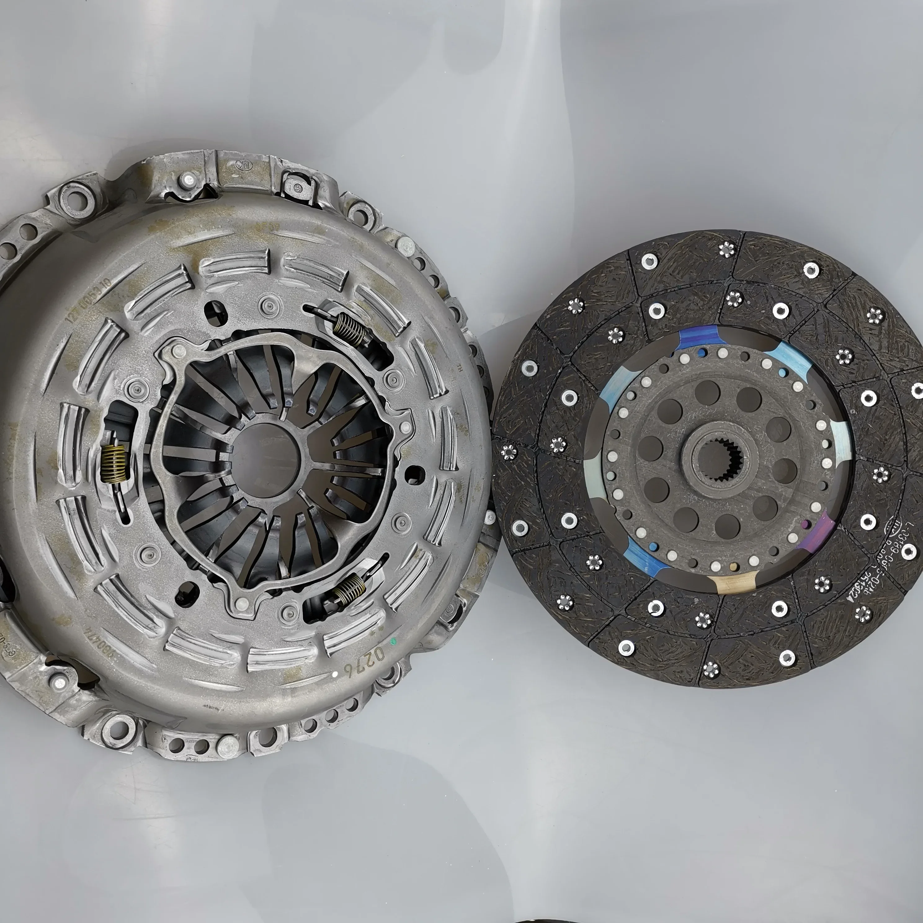 

SAIC MAXUS T60 Original Diesel 2.8T 627306509 Clutch Cover C00061609 Clutch Plate C00061610