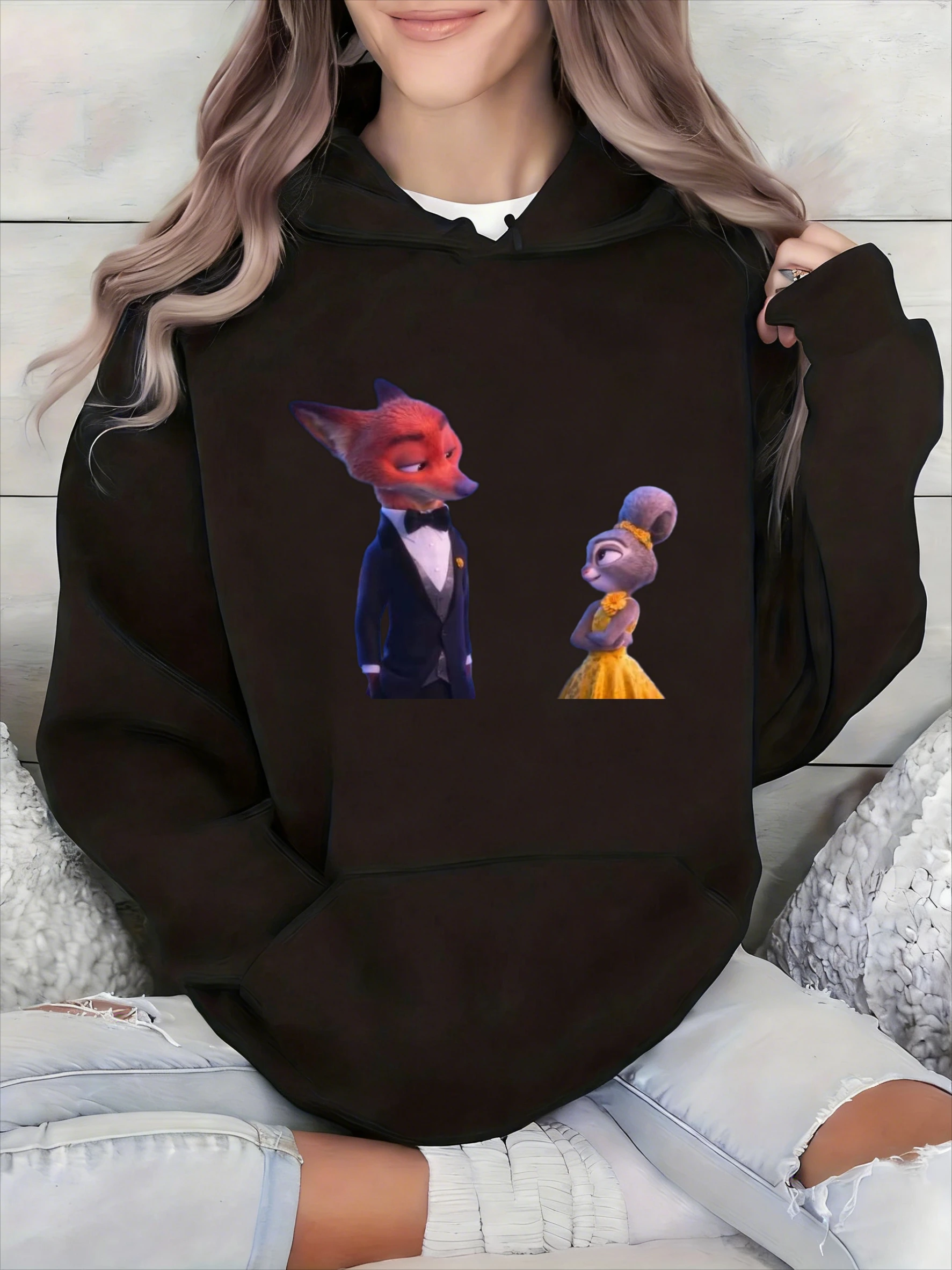 

Женская черная хлопковая толстовка с капюшоном Disney Zootopia с принтом Джуди Хоппс и Ника Уайлда, повседневная толстовка с длинными рукавами и принтом кролика и лисы в стиле полиции