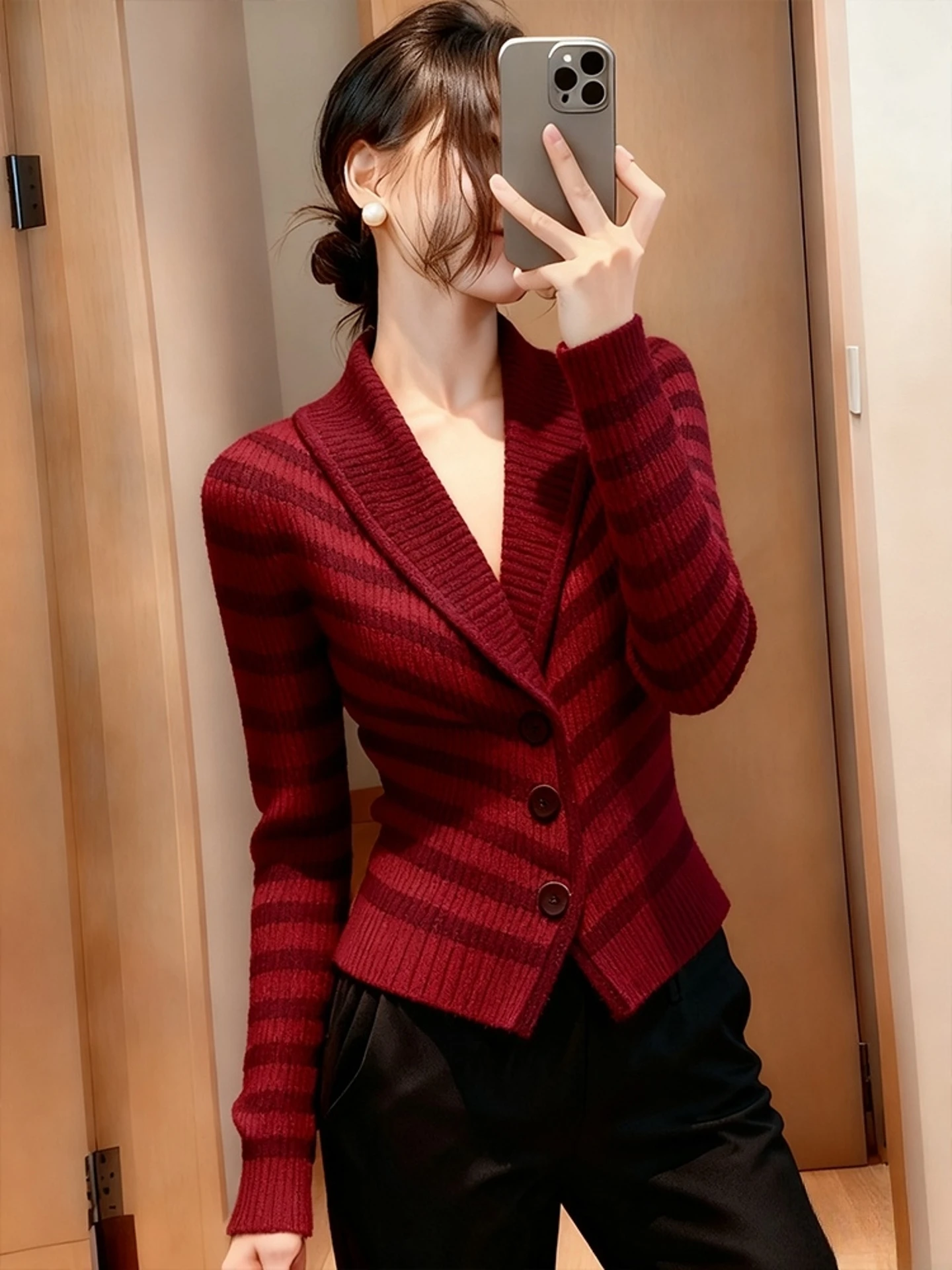 

Красный полосатый вязаный свитер Ele для женщин: модный, приталенный кардиган с V-образным вырезом, дышащий, удобный для повседневной носки