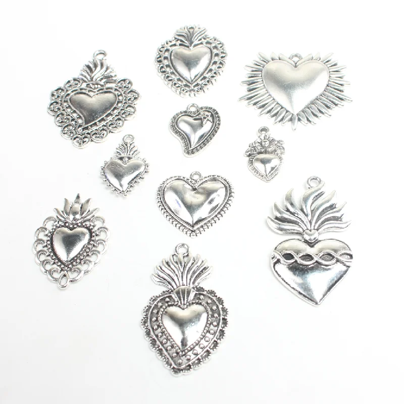 10pcs Mixed Silver Plated 10 Styles Retro Catholic Sacred Heart Alloy Pendant DIY Charms Necklace Bracelet Jewelry Crafts Making