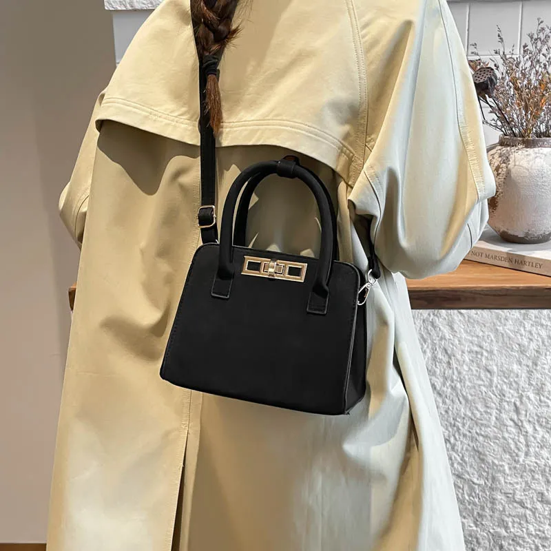 

2025 A/W Women's Vintage Crossbody Bag, Retro Genuine Leather Multi-way Shoulder Purse, Quilted Large Capacity Tote for Work