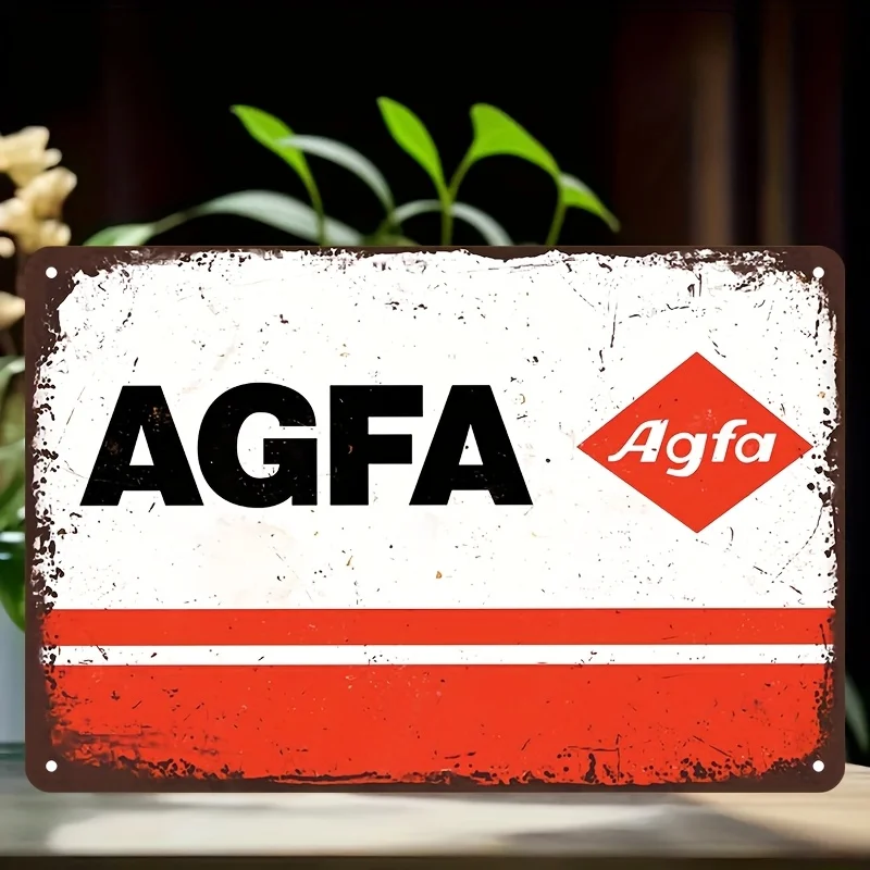 Arte de Pared Metálico Vintage con Diseño de Cámara AGFA - Letrero Rústico de Hierro con Logotipo y Franja Roja, Perfecto para Decoración del Hogar, Dormitorio o Garaje