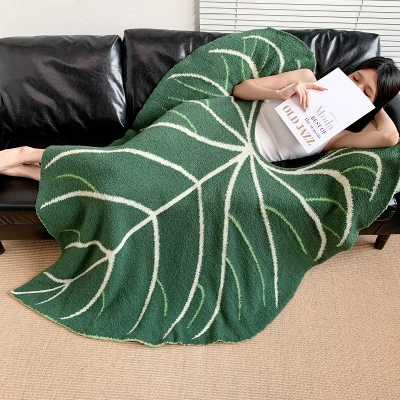 Creative Knitted Leaf Air Condition Blanket Soft Nap Sofa Shawl Cushion for All Seasons Multifunctional Camping Airplane Blanket
