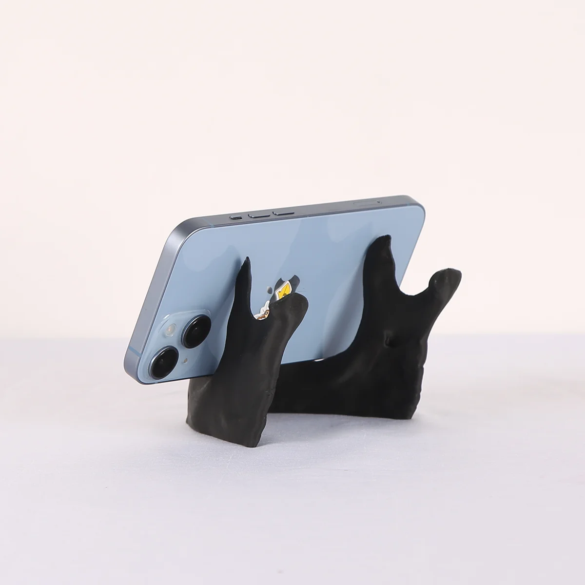 1 pc Gothic horror style skull tooth phone holder, black classic, creative skull design, home and office phone holder decoration