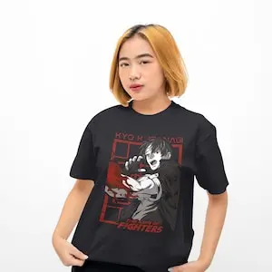 تي شيرت كيو كوساناجي KOF98 بريميوم للجنسين #6